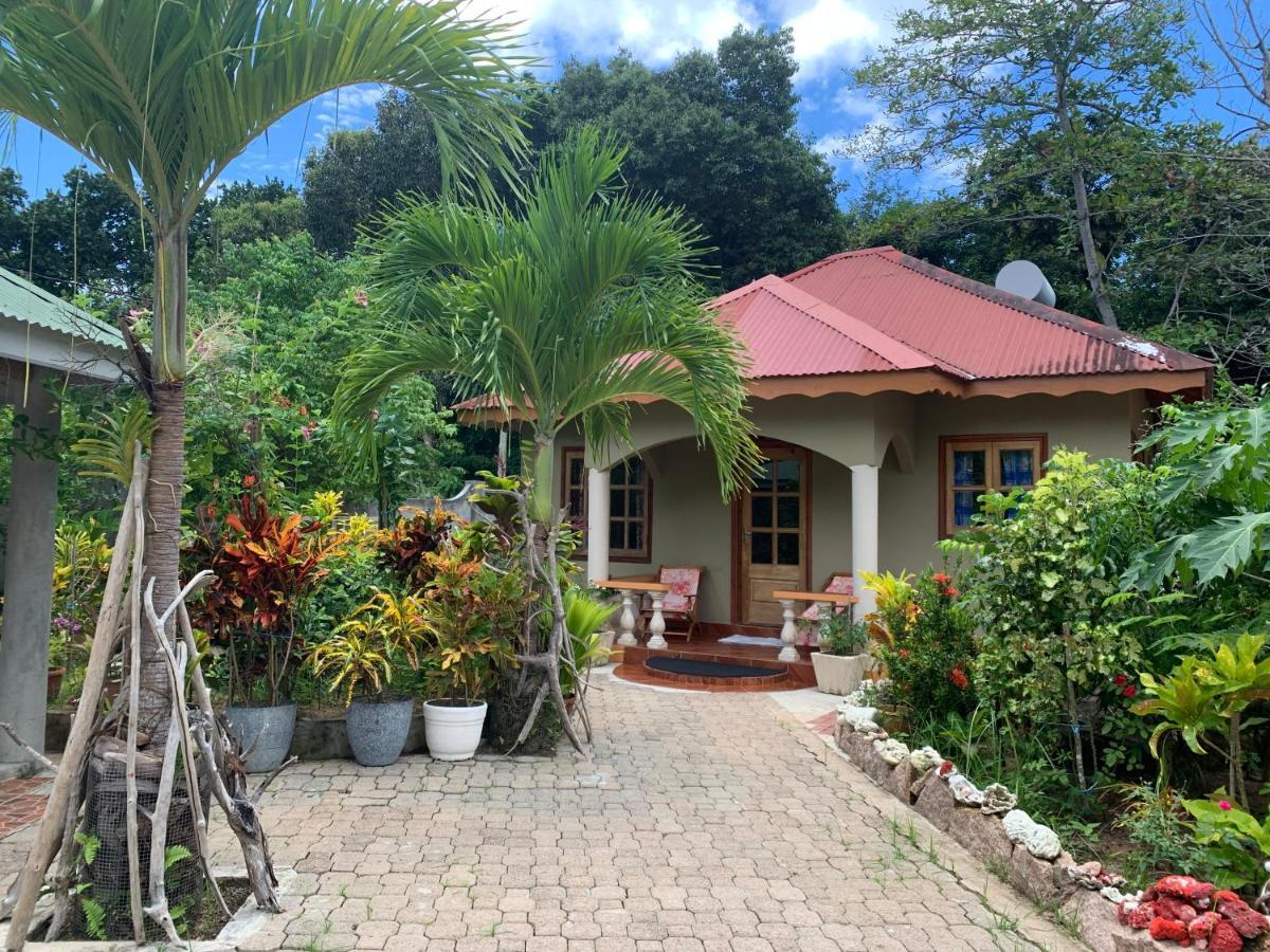 Island Bungalow ลาดิก ภายนอก รูปภาพ